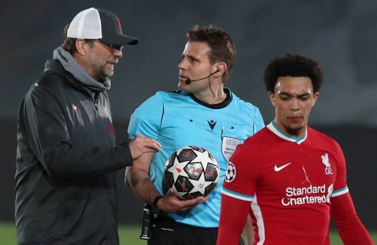 不抢镜，却不可替代（低调不喧哗，却无可替代）