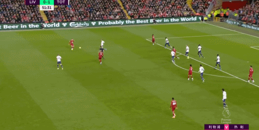 足球英超豪门逆转取胜，主帅赛后握拳怒吼（英超豪门逆转告捷，主帅终场握拳怒吼）