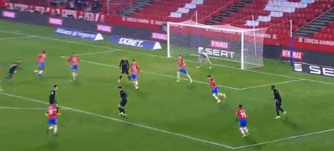 法尔克：阿斯拉尼进入拜仁和多特引援名单，球员解约金3000万（法尔克称阿斯拉尼被拜仁、多特纳入引援名单，解约金为3000万）