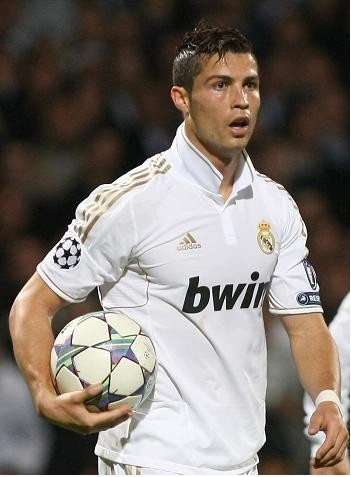 德转在役巴萨青训巅峰身价阵容：奥纳纳、伊卡尔迪与梅西在列（德转评现役巴萨青训身价巅峰阵：梅西、奥纳纳与伊卡尔迪入选）