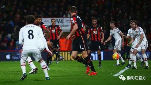 西甲：巴萨主场3-0完胜瓦伦西亚（西甲：巴萨主场三球零封瓦伦西亚）