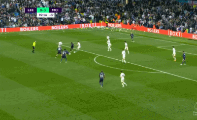 送出助攻，比朔夫当选拜仁vs勒沃库森全场最佳球员（凭借助攻，比朔夫荣膺拜仁对勒沃库森全场最佳）