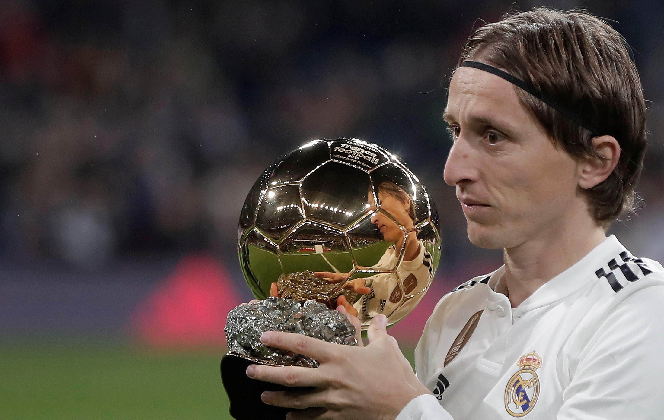 齐沃：老队员很好地接纳了年轻人；我们清楚弗拉泰西的重要性（齐沃：资深球员积极拥抱新生力量，我们深知弗拉泰西的价值）