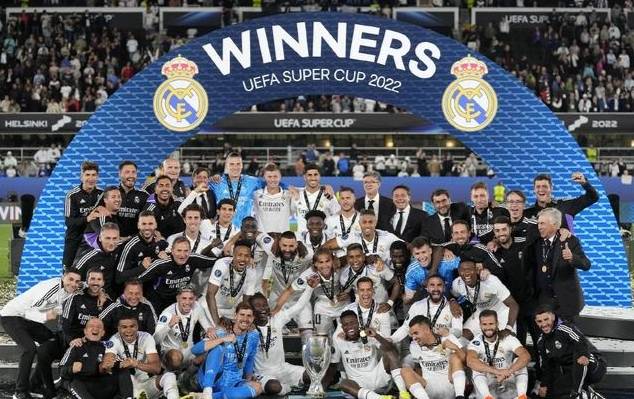 记者：赫伊森等5名后卫缺席皇马训练，阿森西奥遭遇病毒感染（据记者报道，皇马训练赫伊森等5名后卫缺席，阿森西奥感染病毒）