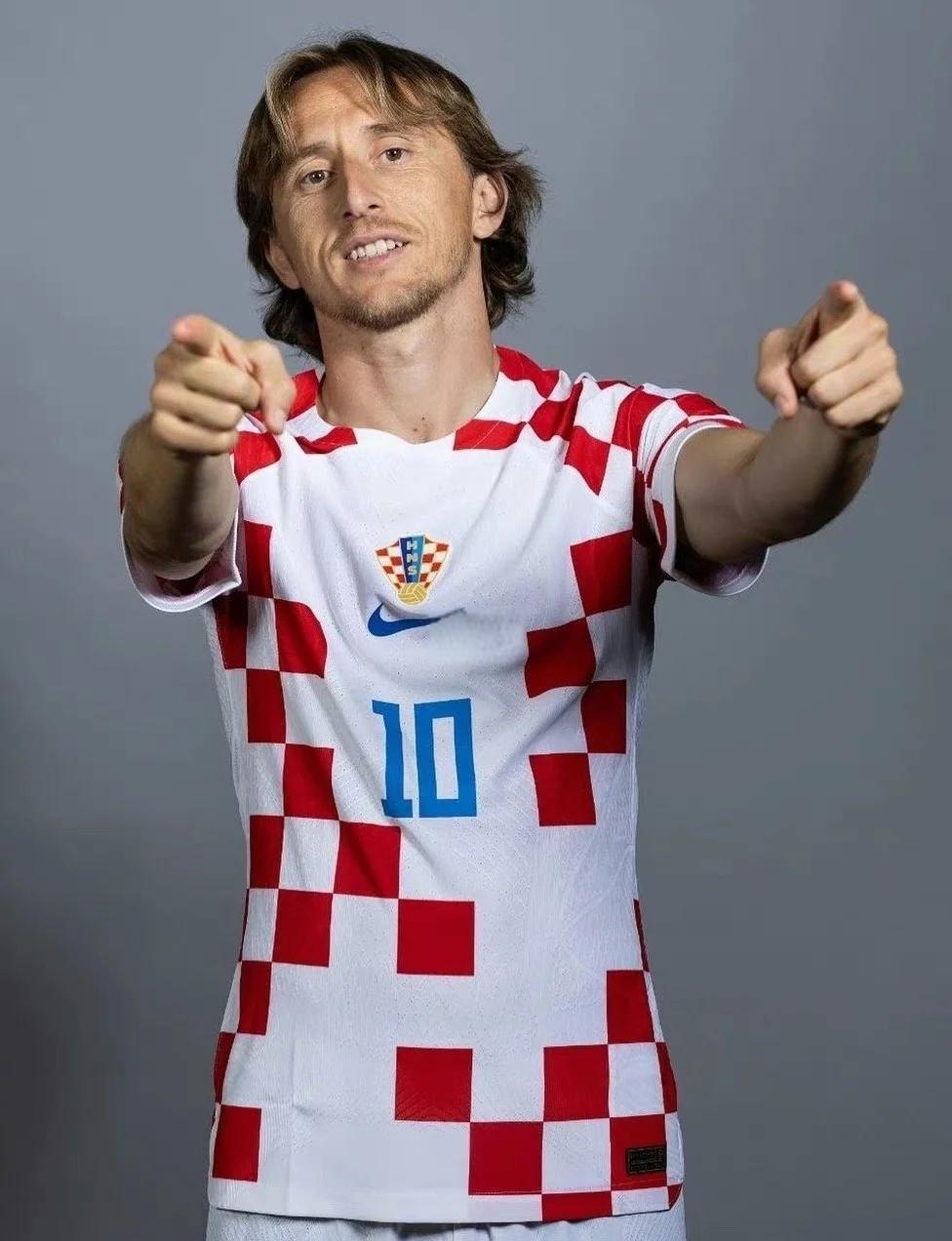 官方：大埔将在亚冠赛前为大埔火灾遇难者默哀一分钟（官方宣布：大埔队将在亚冠赛前为大埔火灾遇难者进行一分钟默哀）